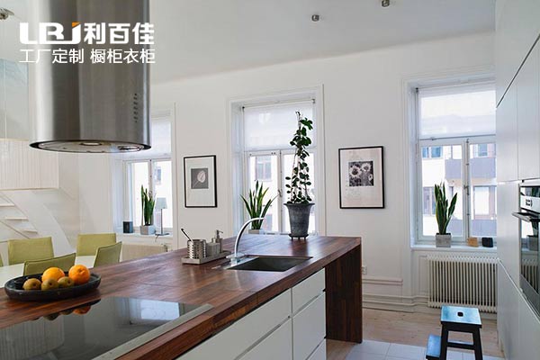 廚房櫥柜臺面這樣子裝，永遠都不會過時！