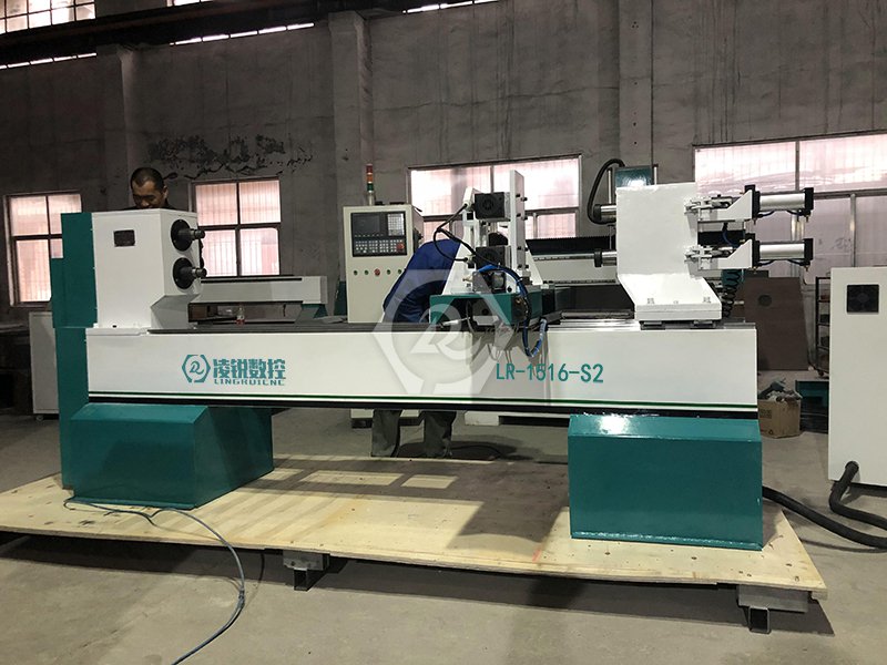 LR-1516-S2雙軸車拉銑雕一體機