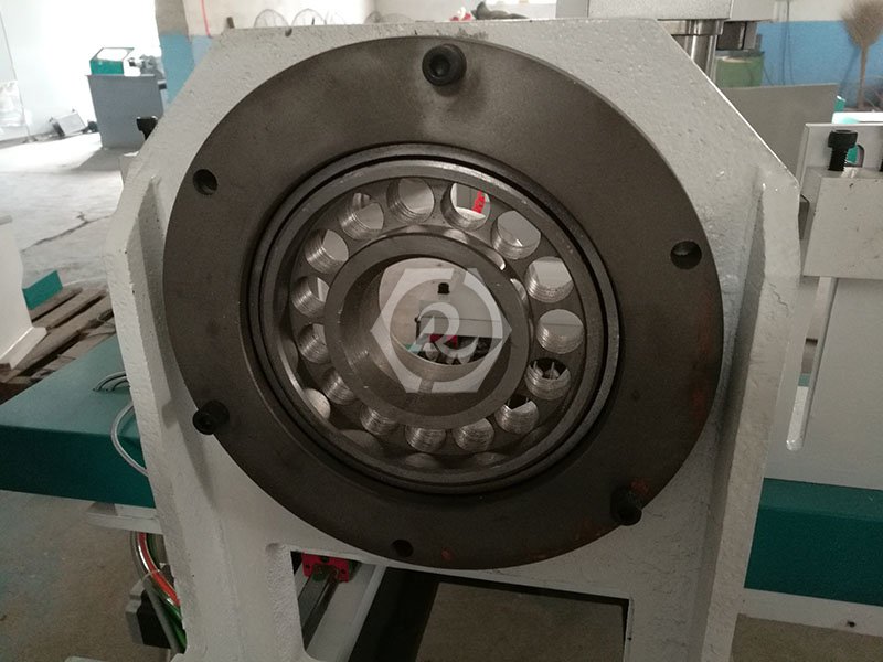 LR-1516-S多功能單軸數(shù)控木工車(chē)床