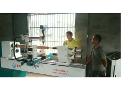 廣西靈川的客戶訂購的一臺凌銳雙軸雙圓雕帶平雕 數控 木工 車床 